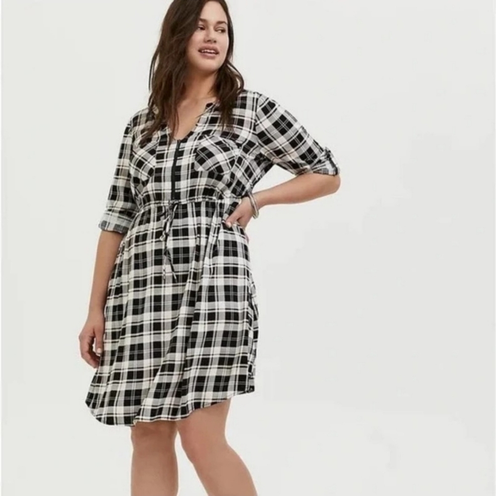 Torrid Black and White Plaid Challis Shirt Dress Size MEDIUM